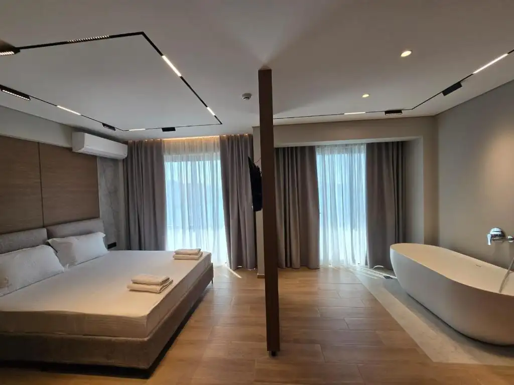Superior Suite with Sea View image 11
