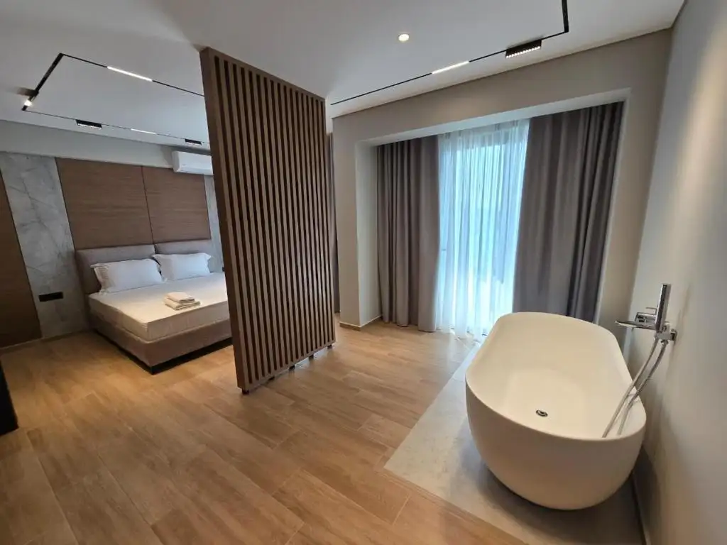Superior Suite with Sea View image 9