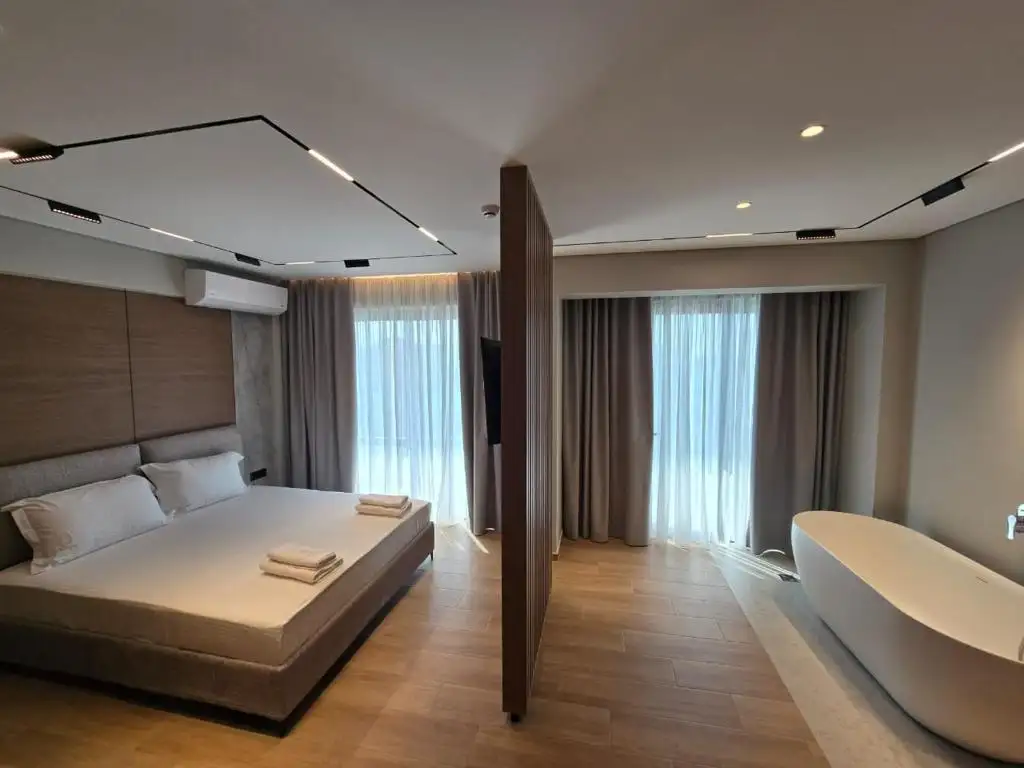 Superior Suite with Sea View image 8