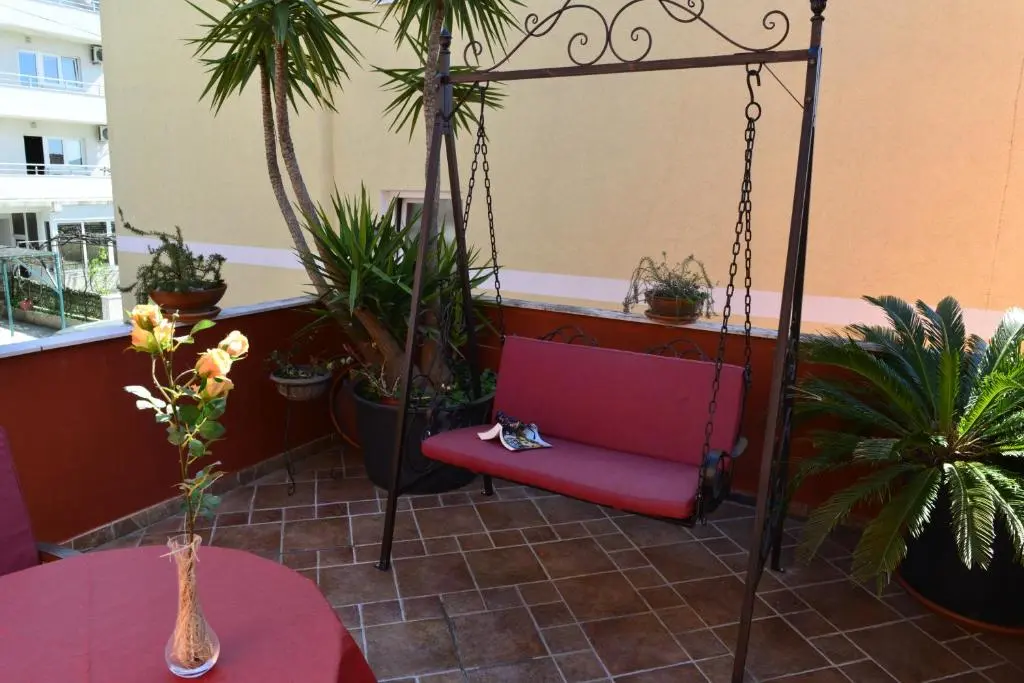 img_id_2207132.webp
