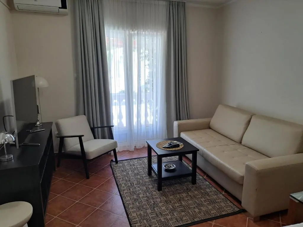 img_id_1634201.webp