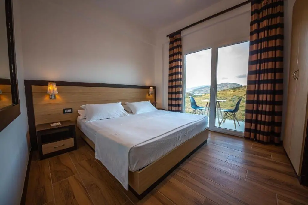 img_id_687380.webp