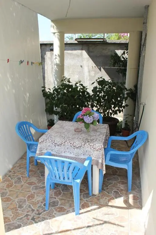 img_id_2202265.webp