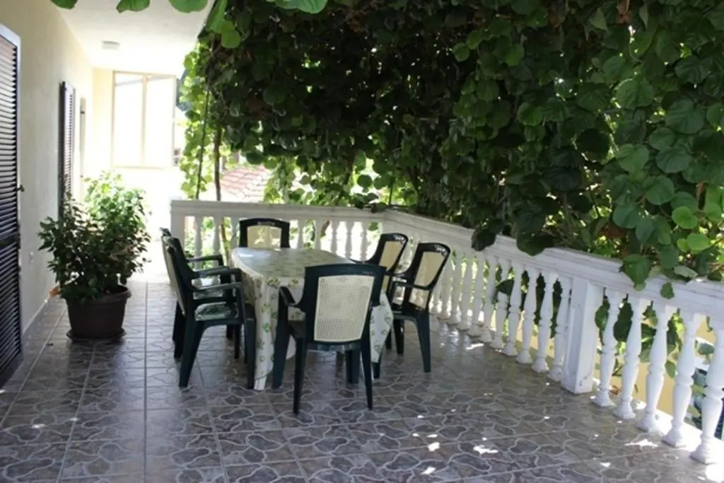 img_id_2202282.webp