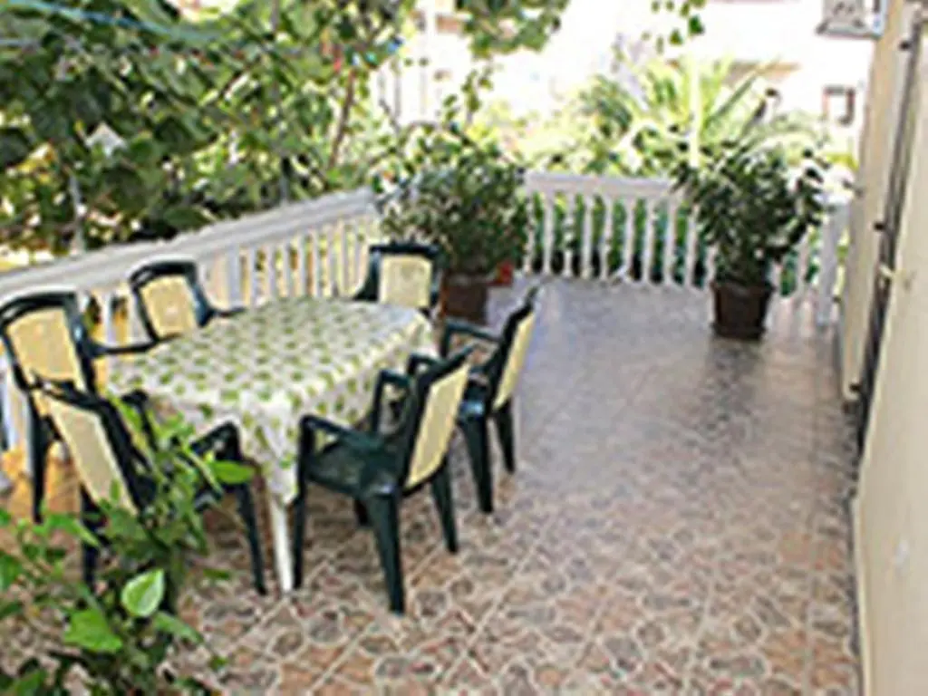 img_id_2202285.webp