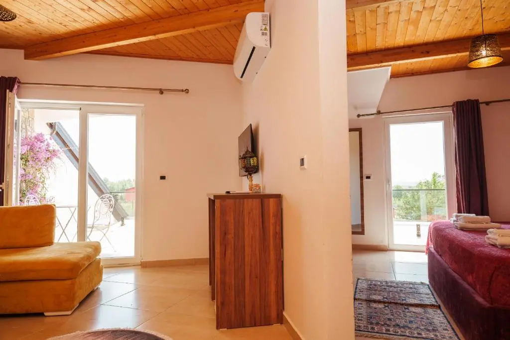 img_id_878291.webp