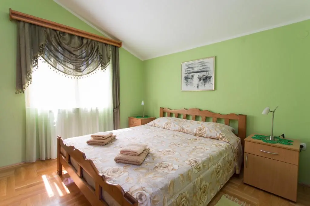 img_id_2201288.webp