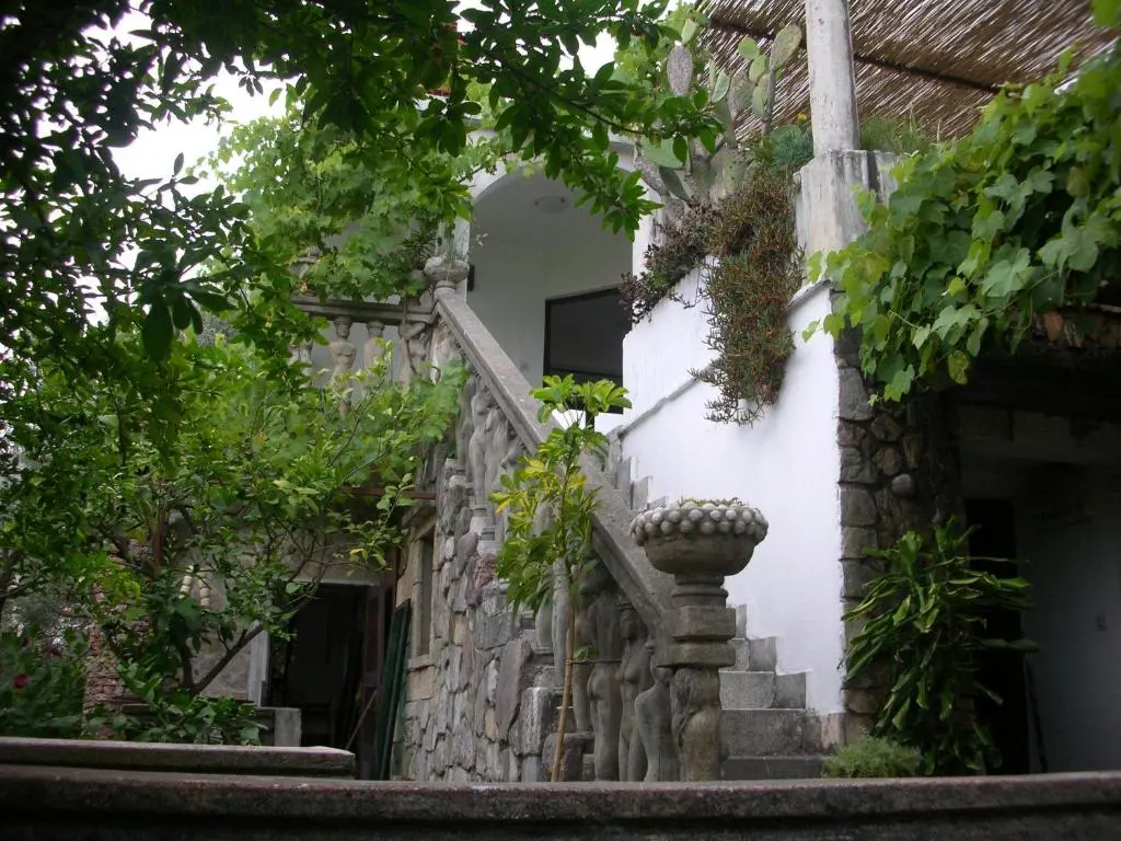img_id_2200491.webp