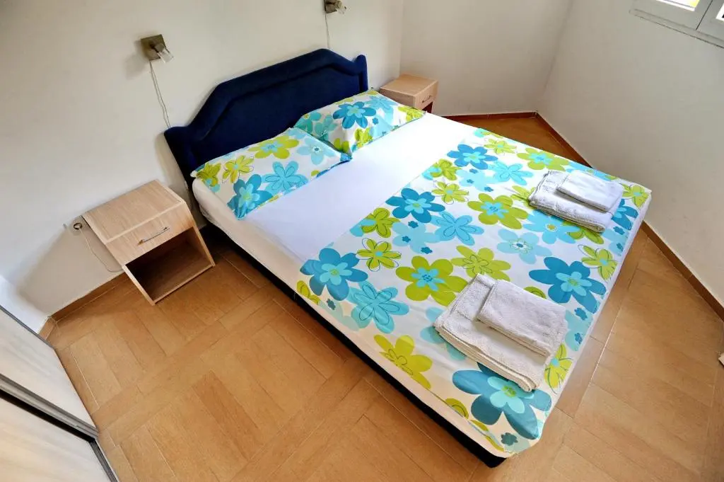 img_id_2200031.webp