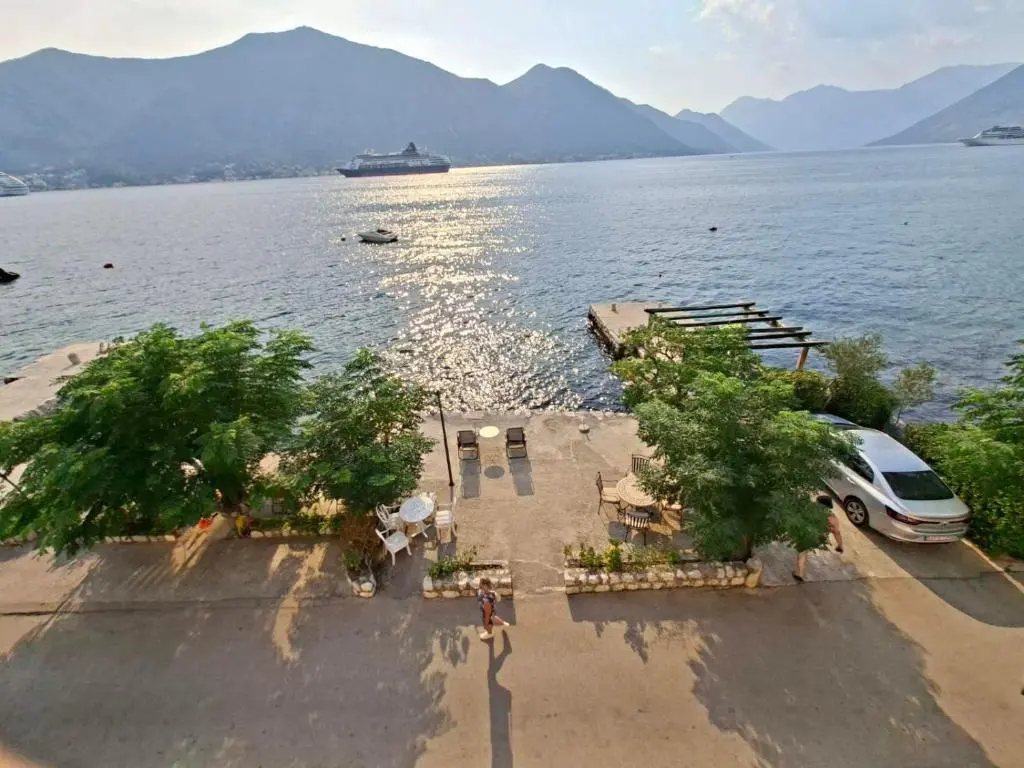 img_id_1604748.webp