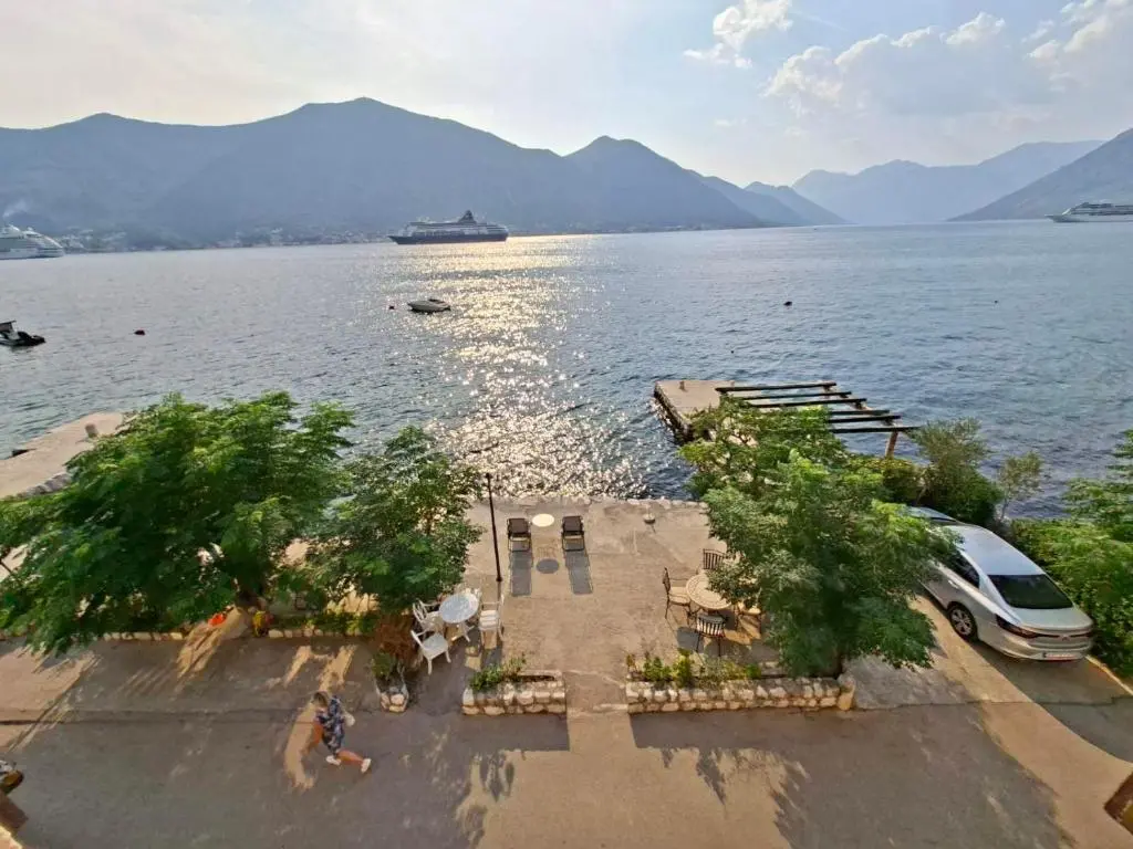 img_id_1604813.webp