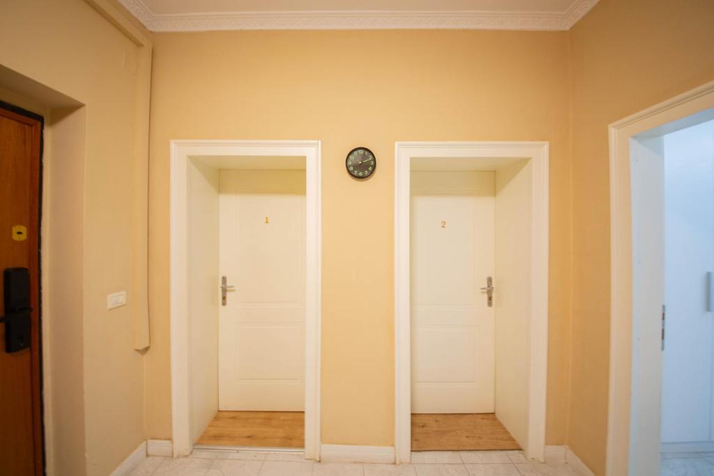 img_id_858758.jpg