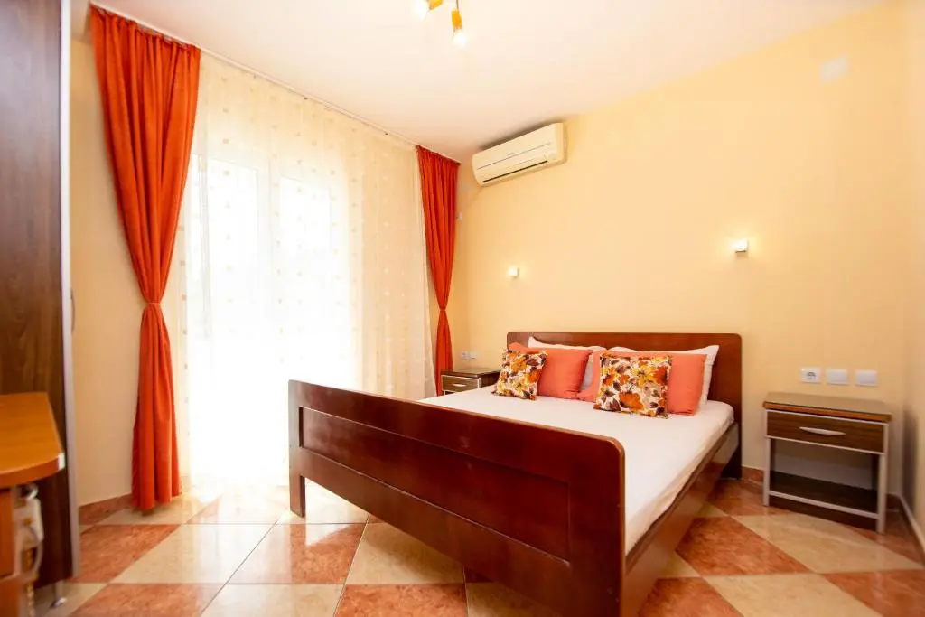img_id_1623122.webp
