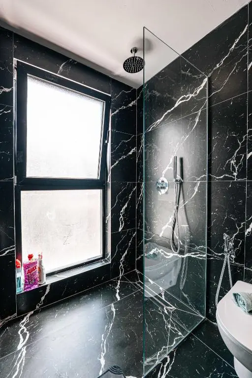 img_id_870722.webp