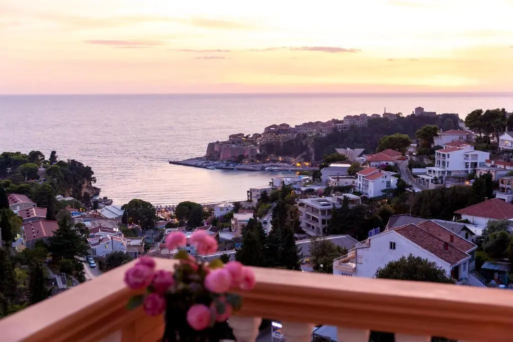 img_id_1594340.webp