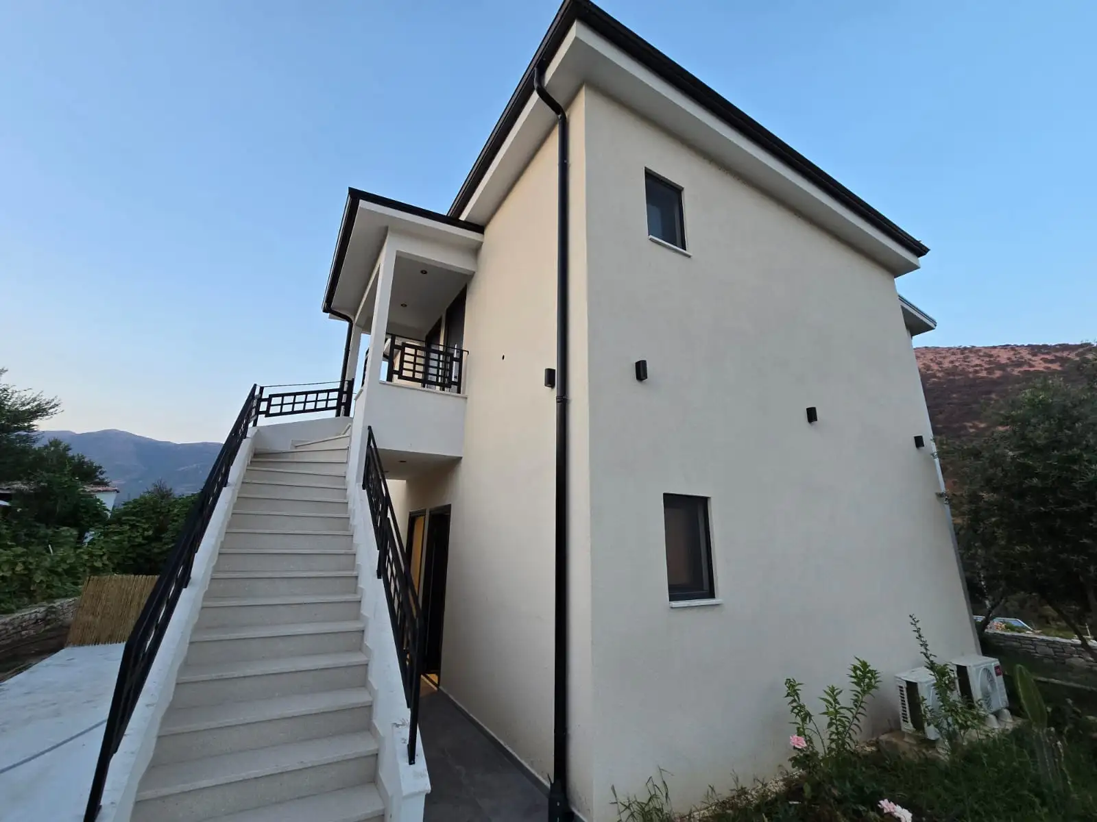 img_id_702716.06.54.webp