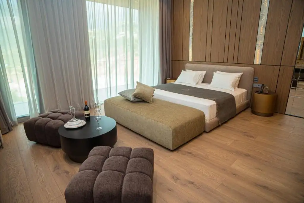 img_id_705194.webp