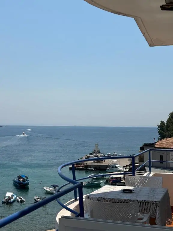 img_id_705378.webp