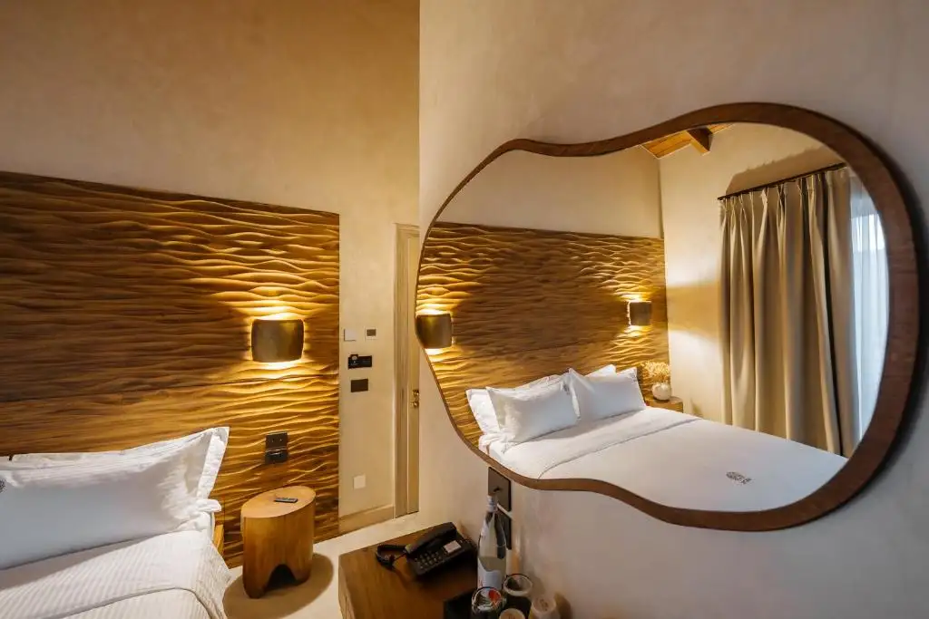 img_id_705860.webp