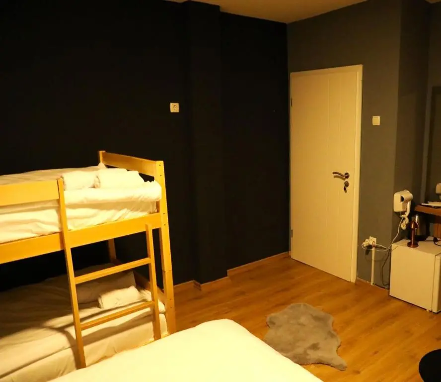 img_id_711848.webp
