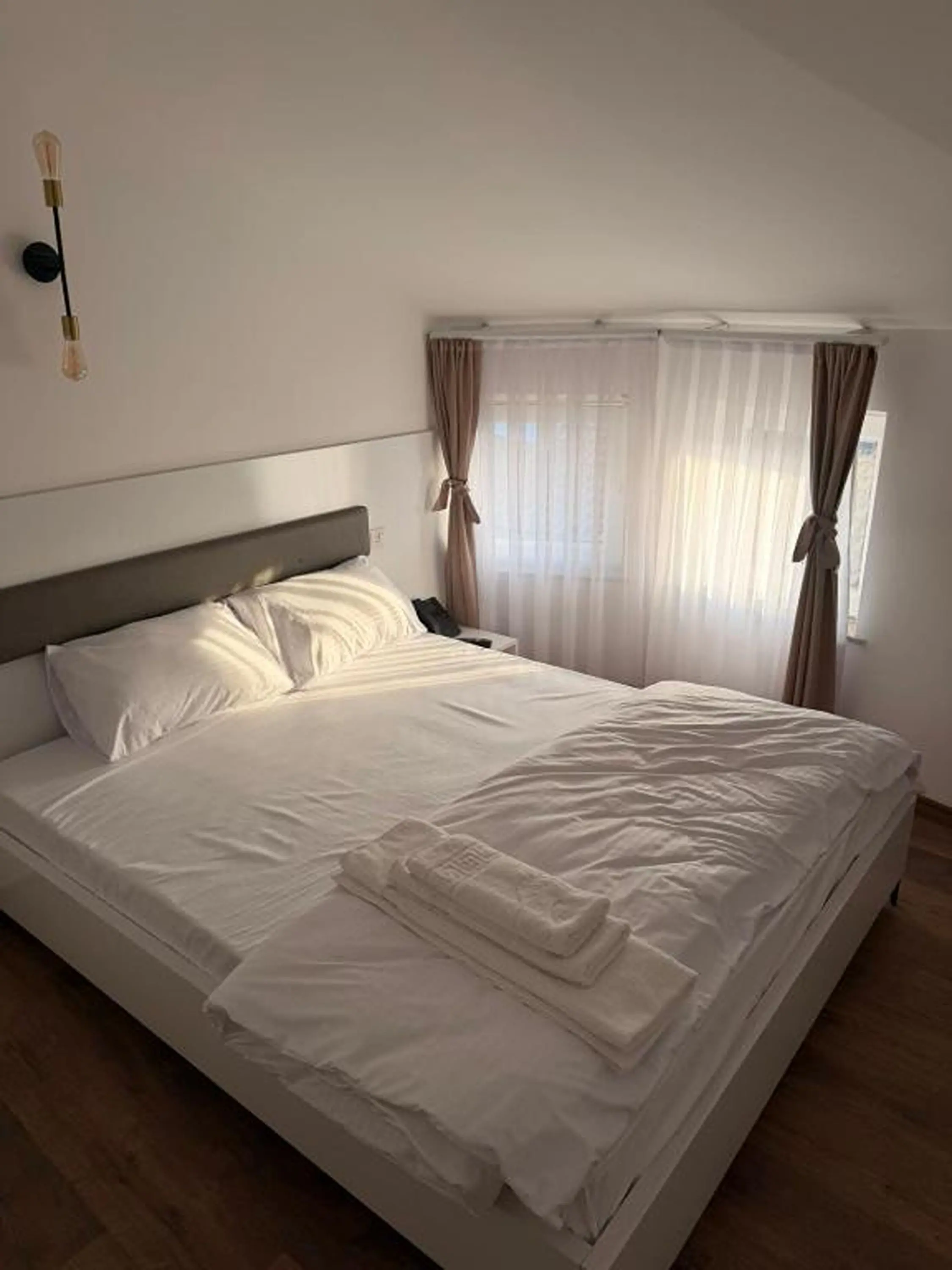 img_id_711884.webp