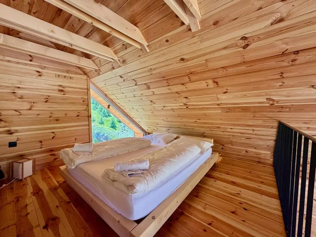 img_id_712148.webp