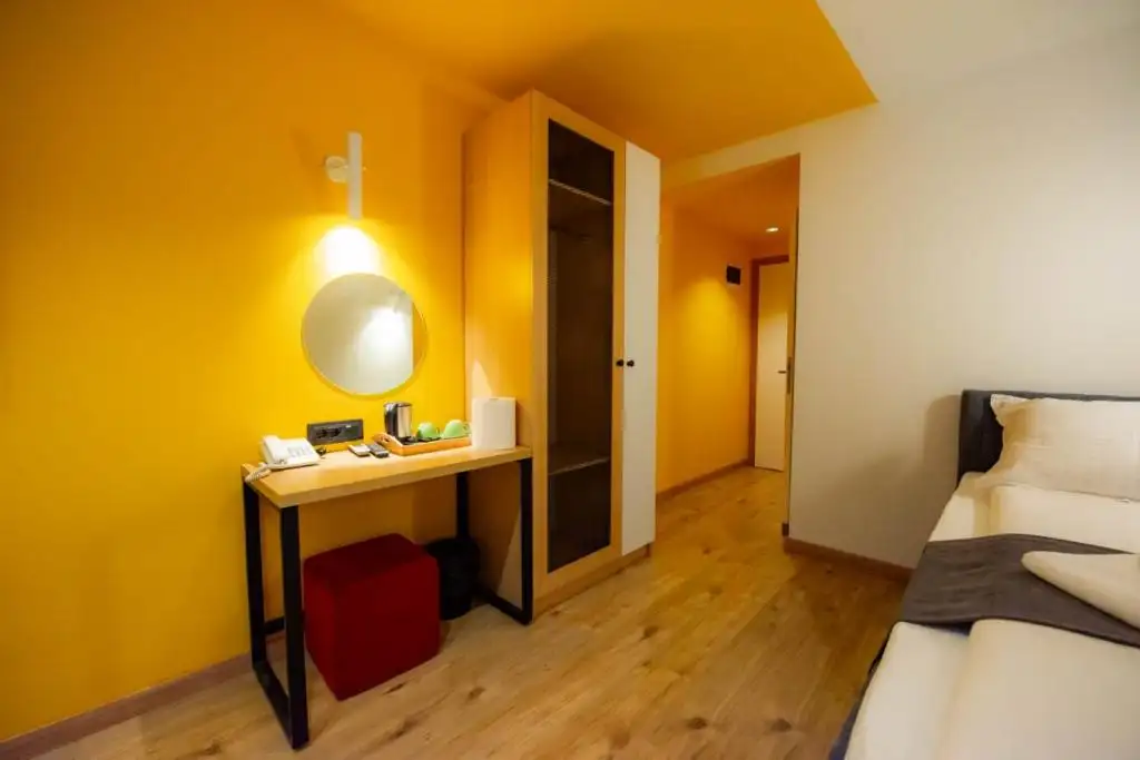 img_id_712653.webp