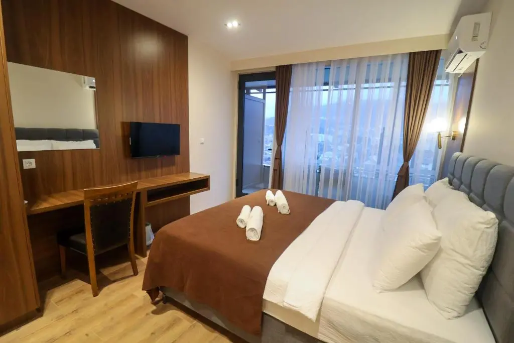 img_id_838247.webp