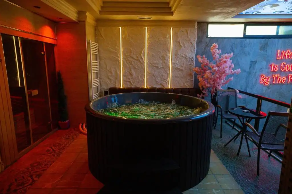 img_id_717537.webp