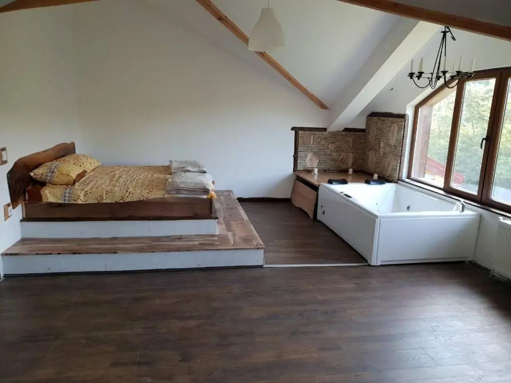 img_id_718494.webp