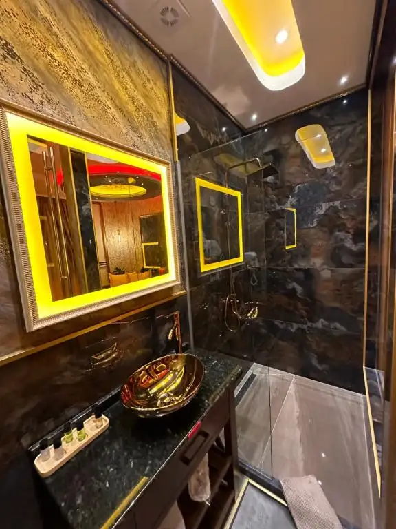 img_id_718570.webp