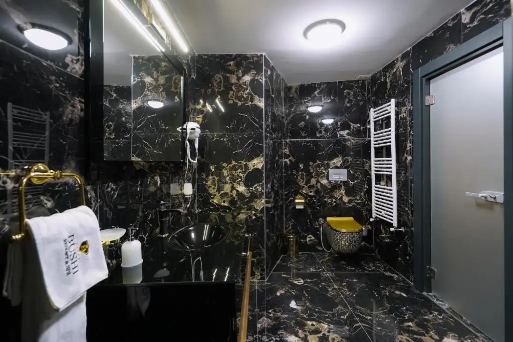 img_id_724083.webp