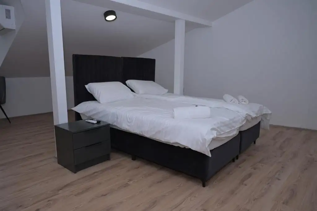 img_id_735821.webp