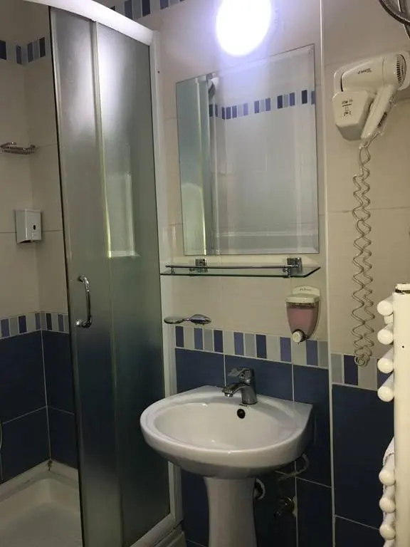 img_id_738642.webp