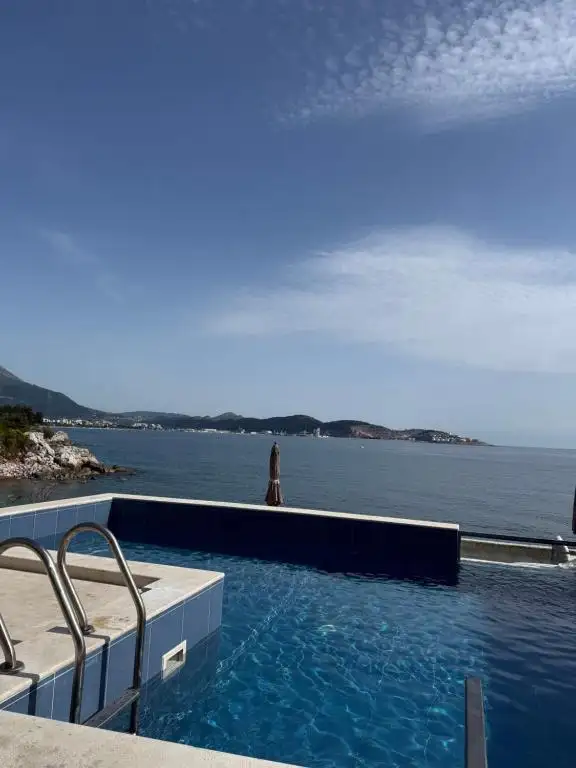 img_id_740214.webp