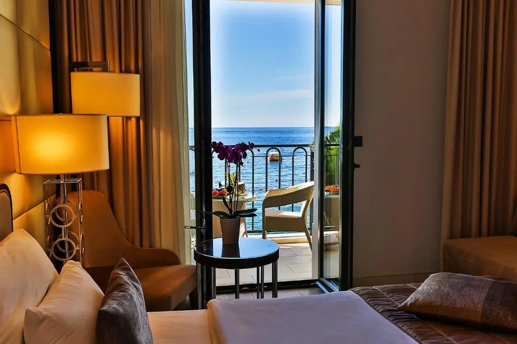 img_id_740606.webp