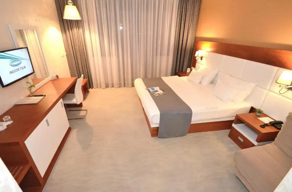 img_id_742106.webp