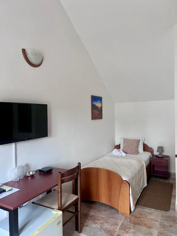 img_id_748857.webp
