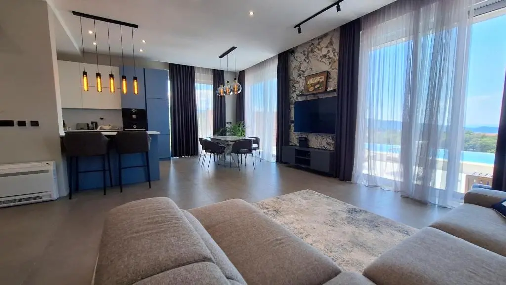 img_id_757494.webp