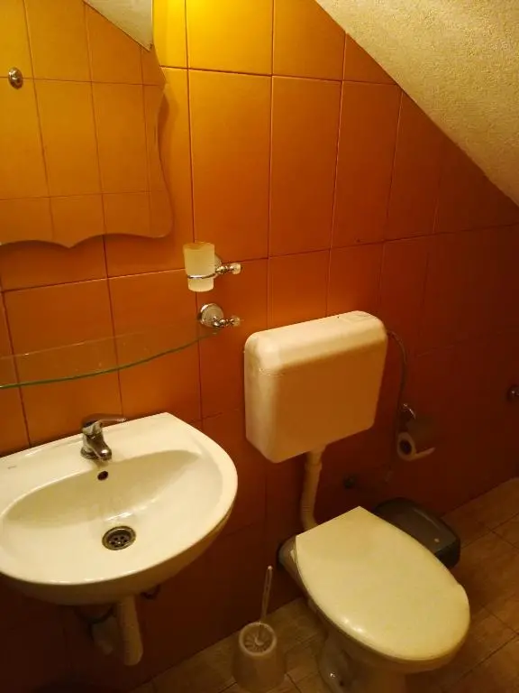 img_id_764009.webp