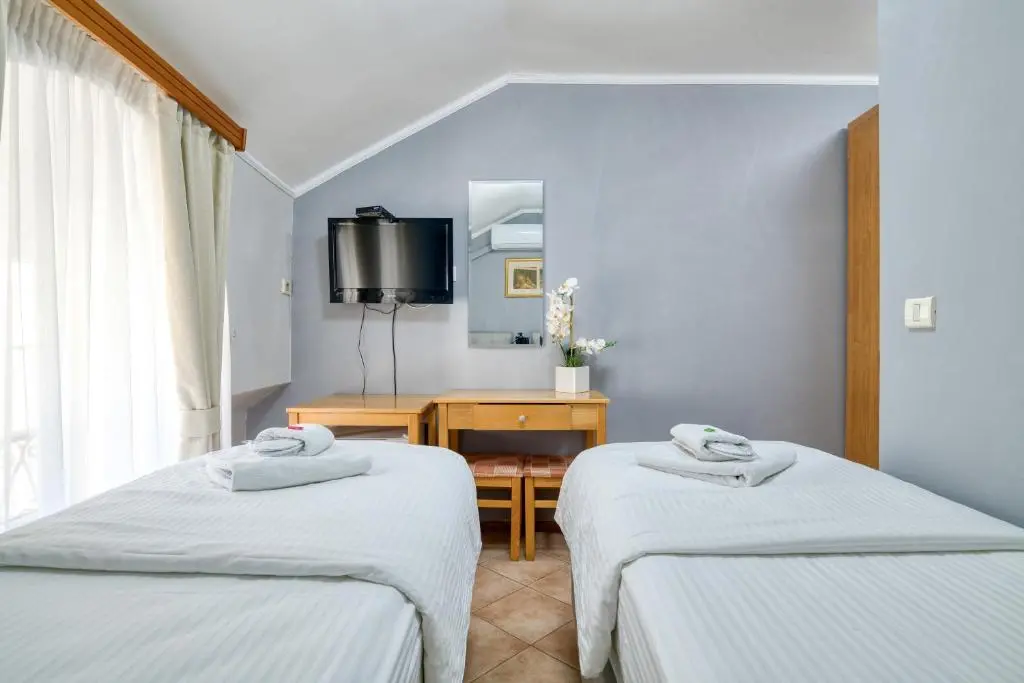 img_id_787588.webp