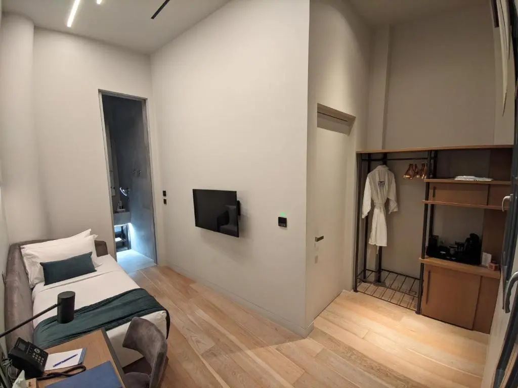 img_id_789643.webp