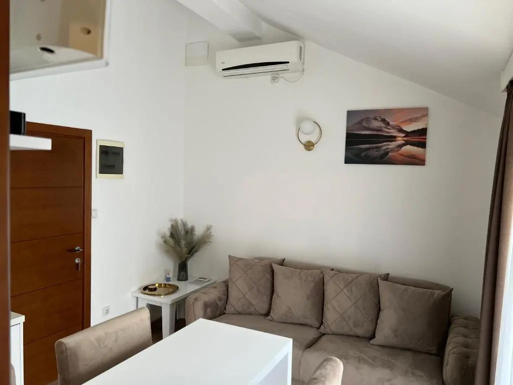 img_id_796224.webp