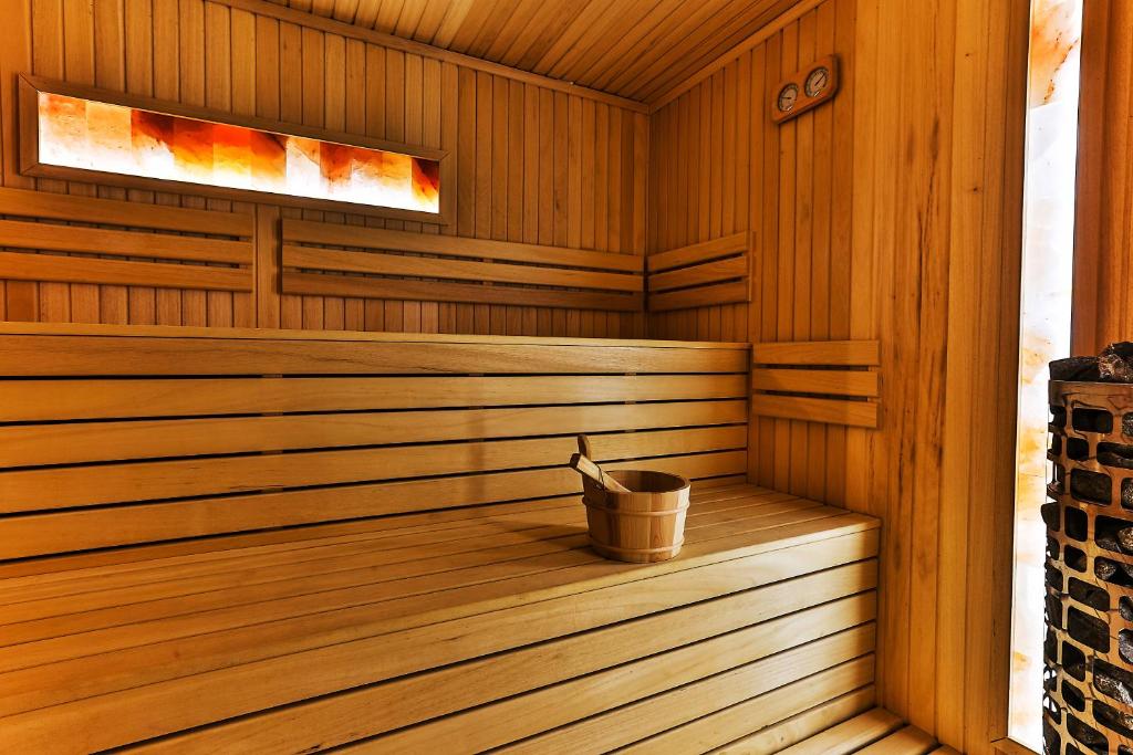 img_id_797343.jpg