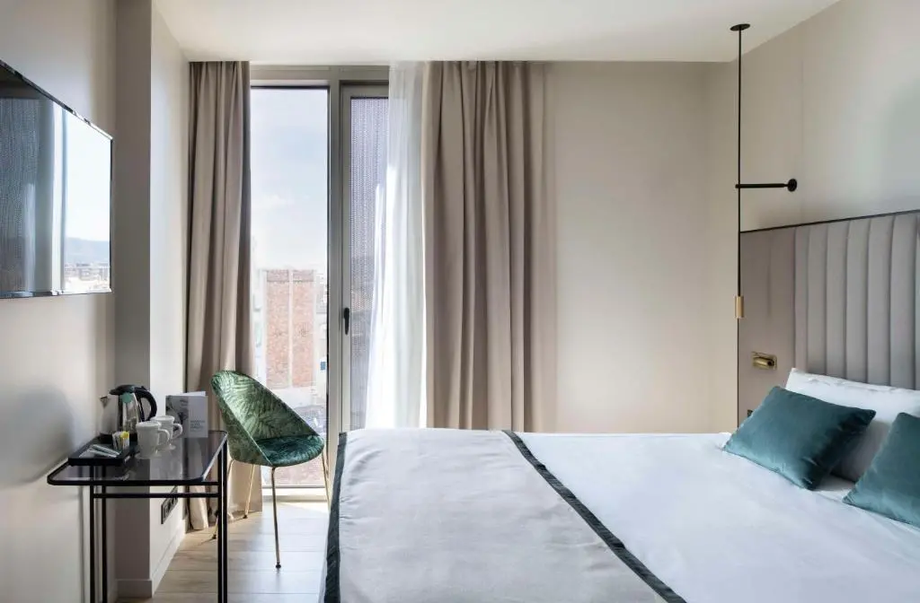 img_id_800294.webp