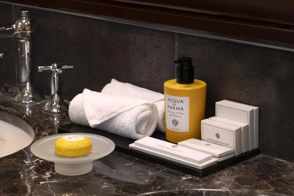 img_id_983846.webp