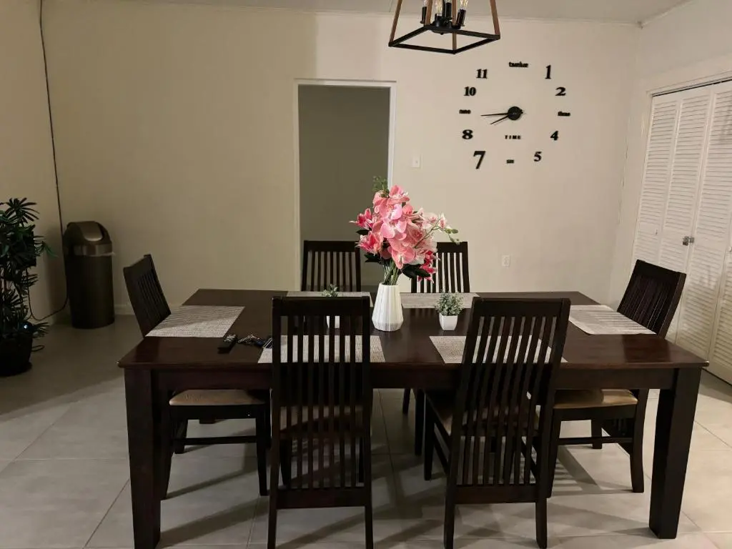 img_id_1121004.webp