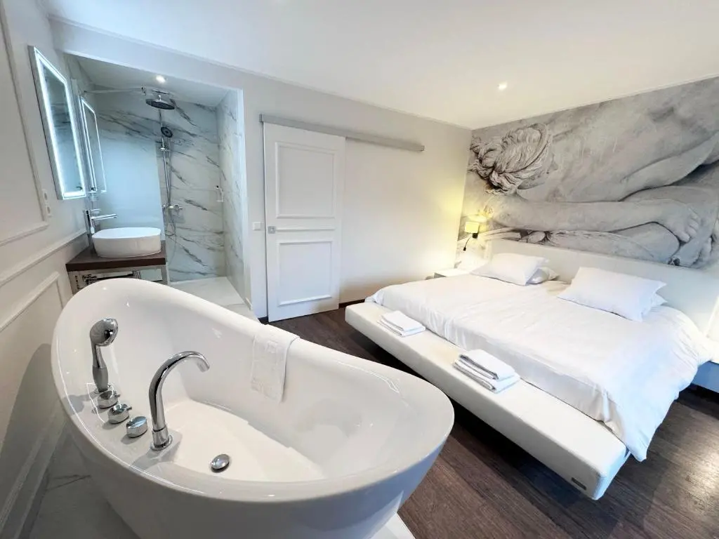 img_id_1205283.webp