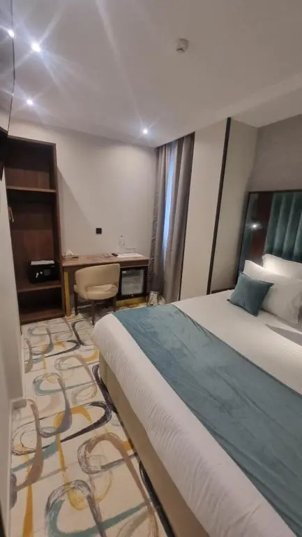 img_id_1241630.webp