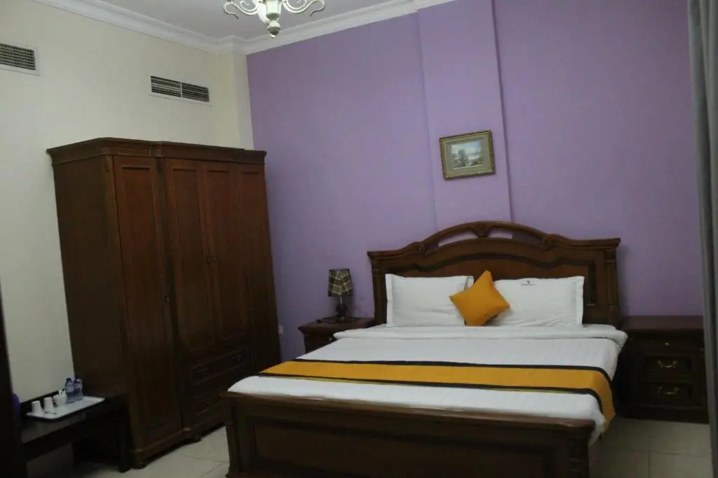 img_id_1284803.webp